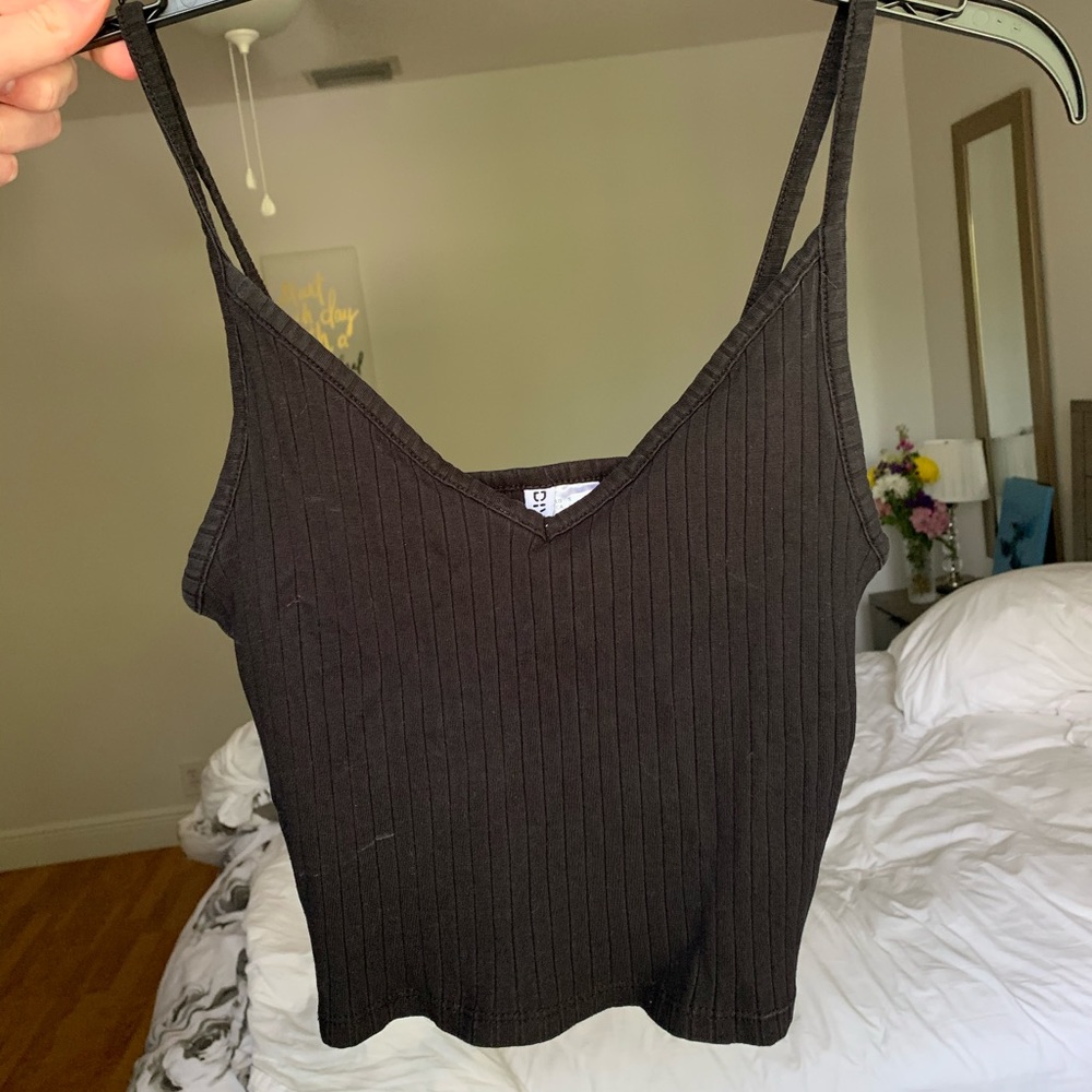 BASIC BLACK CROP TOP